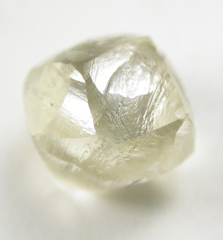 Кристалл алмаза додекаэдр