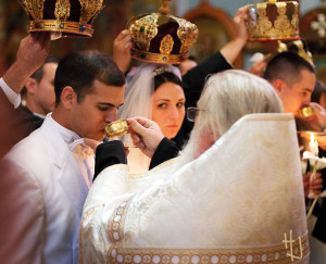 венчание (фото с сайта pravmir.ru)