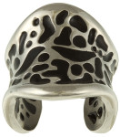 Мужское дизайнерское незамкнутое кольцо из стали с черной эмалью - фото overstock.com