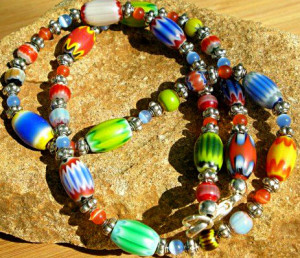 A-bright,-bold-necklace-using-several-different-colors-of-chevron-beads---artfire.com