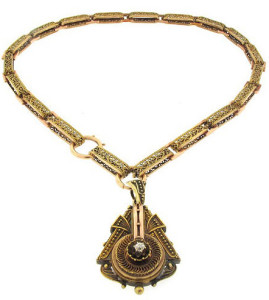 Колье с кулоном-медальоном в средневековом стиле в технике зерни - beladora.com