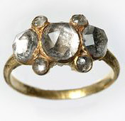 Золотое кольцо со следами эмали 17 век-museumoflondonimages.com