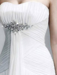 Брошь на платье невесты - handmades.com.ua