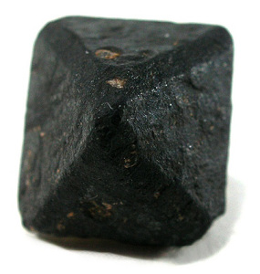 Черные бриллианты: что за камни в украшениях?