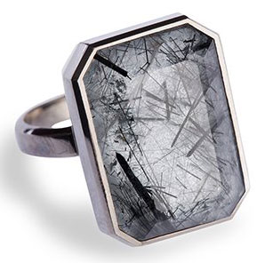Ringly ring - кольцо, связанное с мобильным телефоном