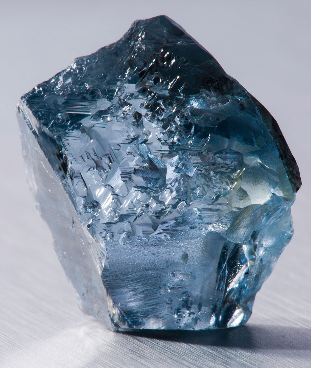 Алмаз фото камня в природе
